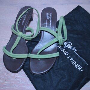 Donald J. Pliner Size 10 Green Strappy Thong Sandal Heels EXC New Unworn